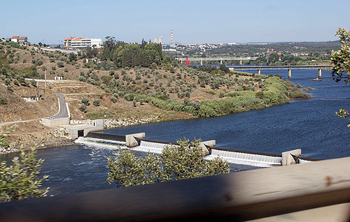 abrantes abrantes;Descida; kayak; zezere;Tejo; Nabão; Mondego; canoa; aventura; esquimotagem; caiaque; passeios; pedestres; caminhadas; formação; pagaia; descidas; rio; montanhismo; orientação; rapel; slide; rappel