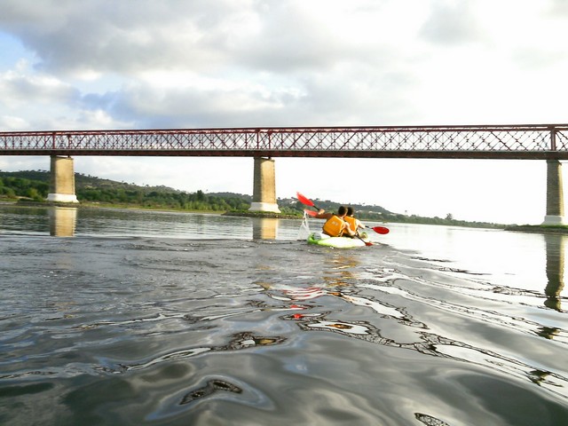 Barquinha; Descida; kayak; zezere;Tejo; Nabão; Mondego; canoa; aventura; esquimotagem; caiaque; passeios; pedestres; caminhadas; formação; pagaia; descidas; rio; montanhismo; orientação; rapel; slide; rappel; Turismo; templários; Almourol; activo
